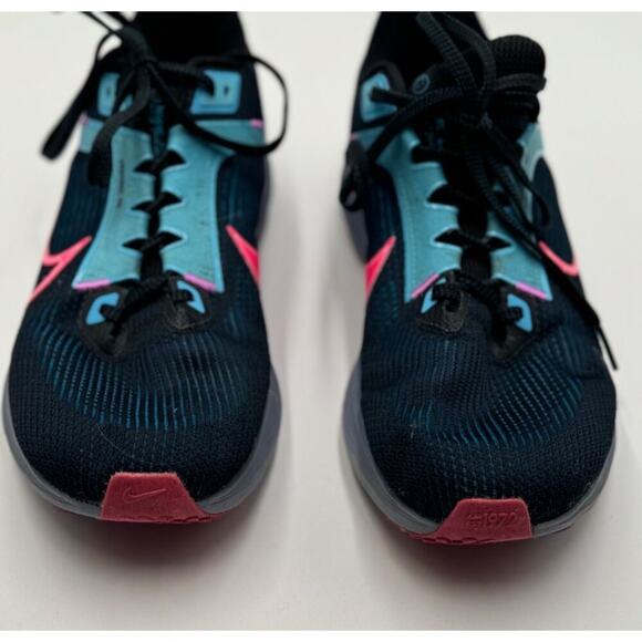 Nike · 9.5W · Air Zoom Pegasus 40 SE · Black / Hyper Pink Running - Picture 3 of 14